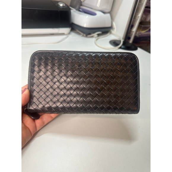 Bottega Veneta Handbags - Women's Bottega Veneta Black Intrecciato Leather Zip-Around Wallet One Size